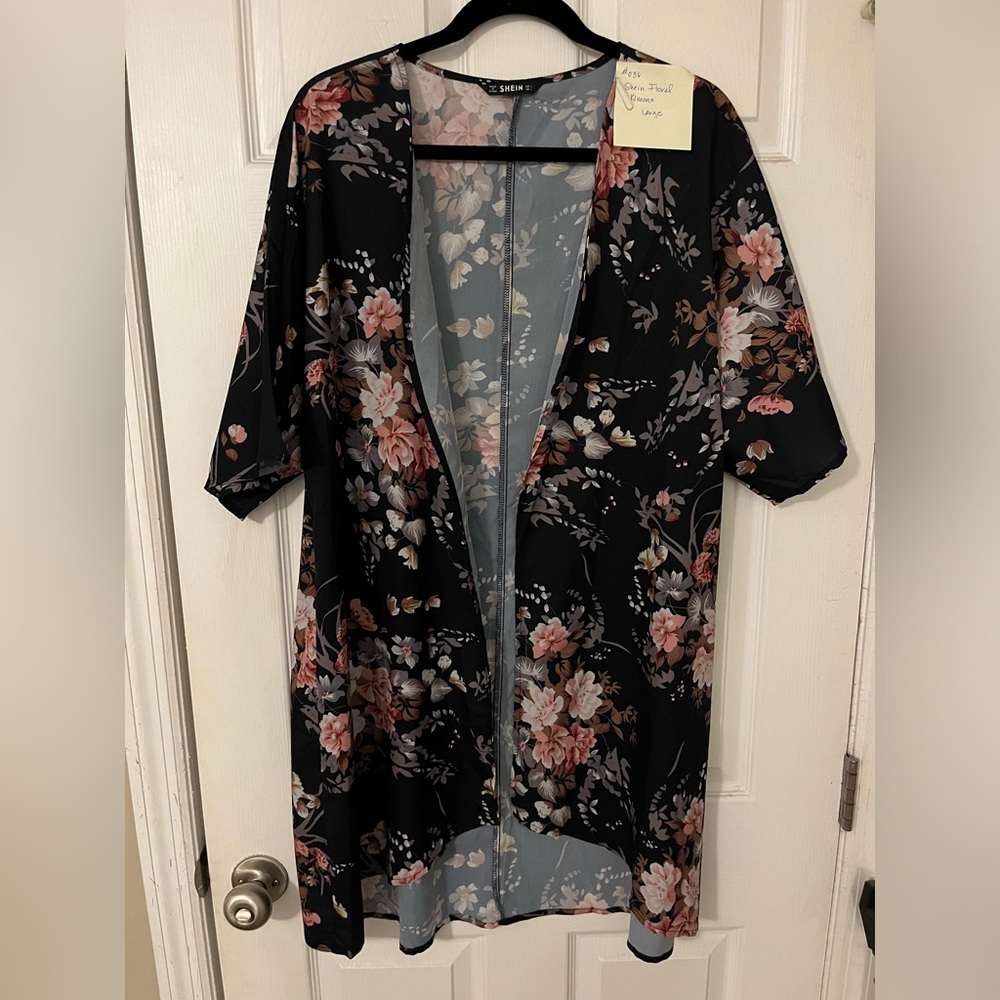 Never worn! SHEIN floral kimono large